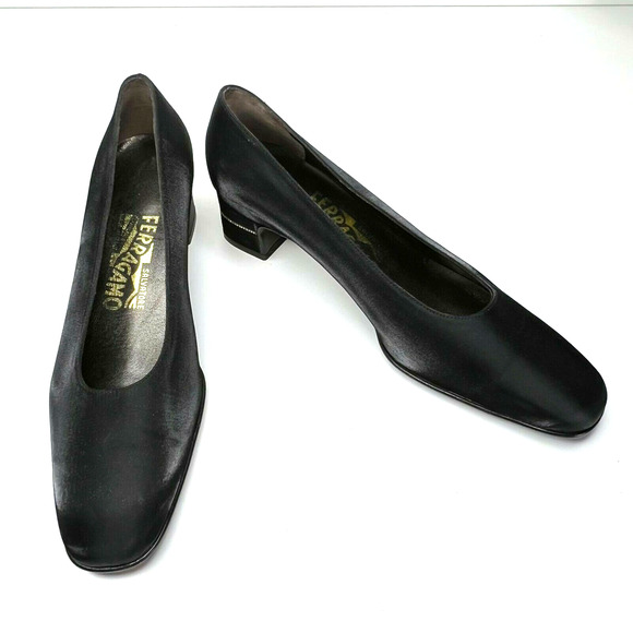 Salvatore Ferragamo‎ Black Satin Rhinestone Crystal Heels Size 6 B - Picture 1 of 10